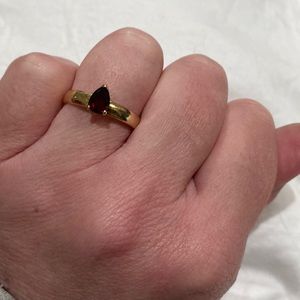 Solid 14K Yellow Gold Ring Pear Shaped Garnet January Red